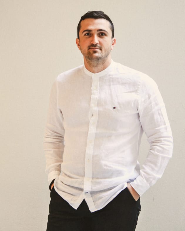 quantity surveyor in white shirt